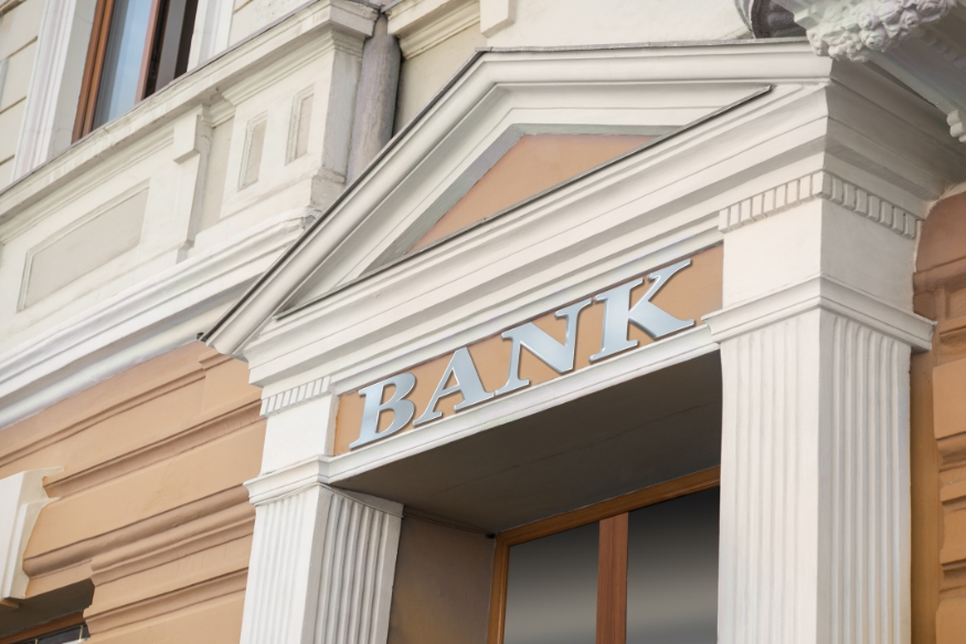 Are Traditional Banks Still Relevant? What You Need to Know