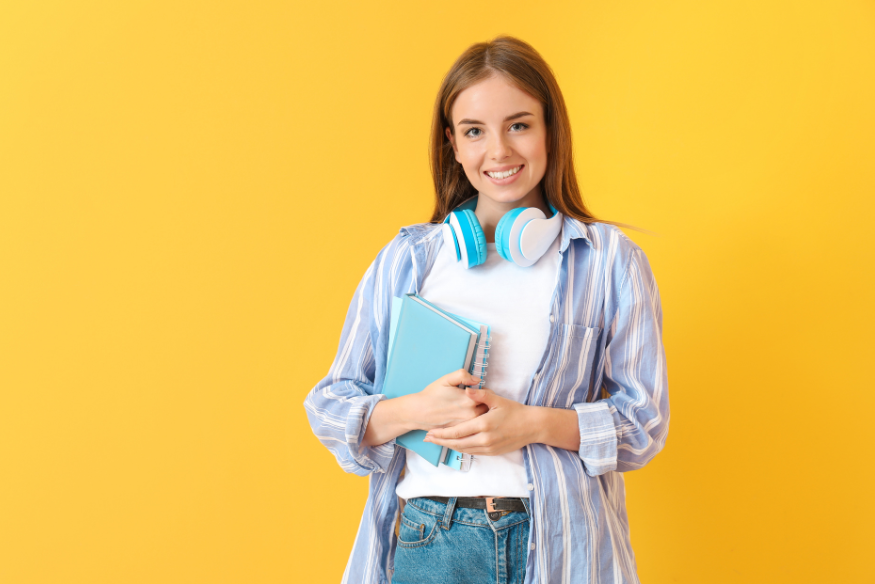 How to Choose a Student Credit Card That Actually Helps Build Credit